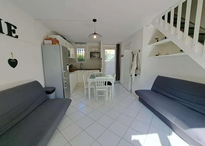 Maison Mitoyenne Climatisee 7 Pers. Avec Piscine Et Parking A Marseillan-plage - Fr-1-326-848 * Marseillan (Herault)
